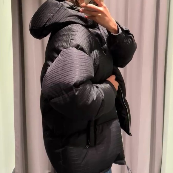 Prada Black Puffer Jacket - Picture 4 of 14